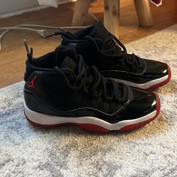 Jordan’s 11 - Picture 2 of 5